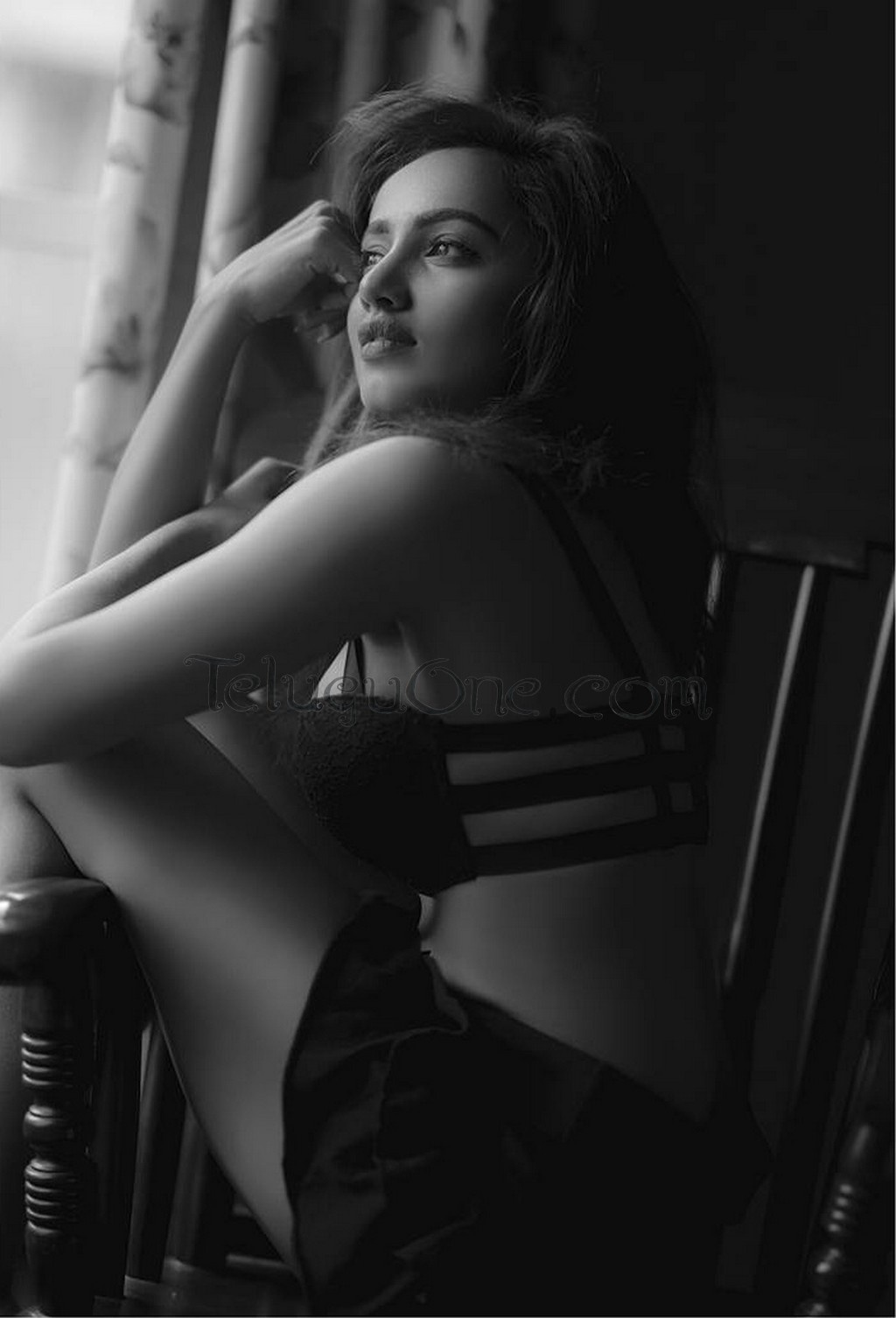 [Image: Tejaswini_Madiwala_Latest_Photo_shoot2.jpg]