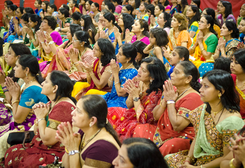 An article on history of indian women goes to the temple every friday