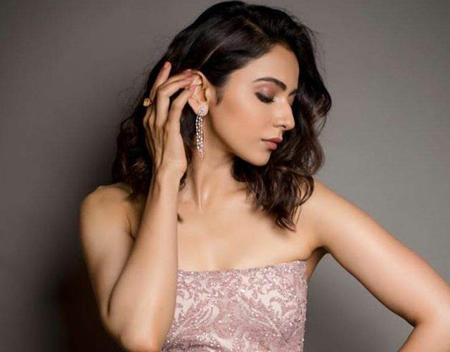 [Image: Rakul-Preet-Singh-Latest-Ph.jpg]