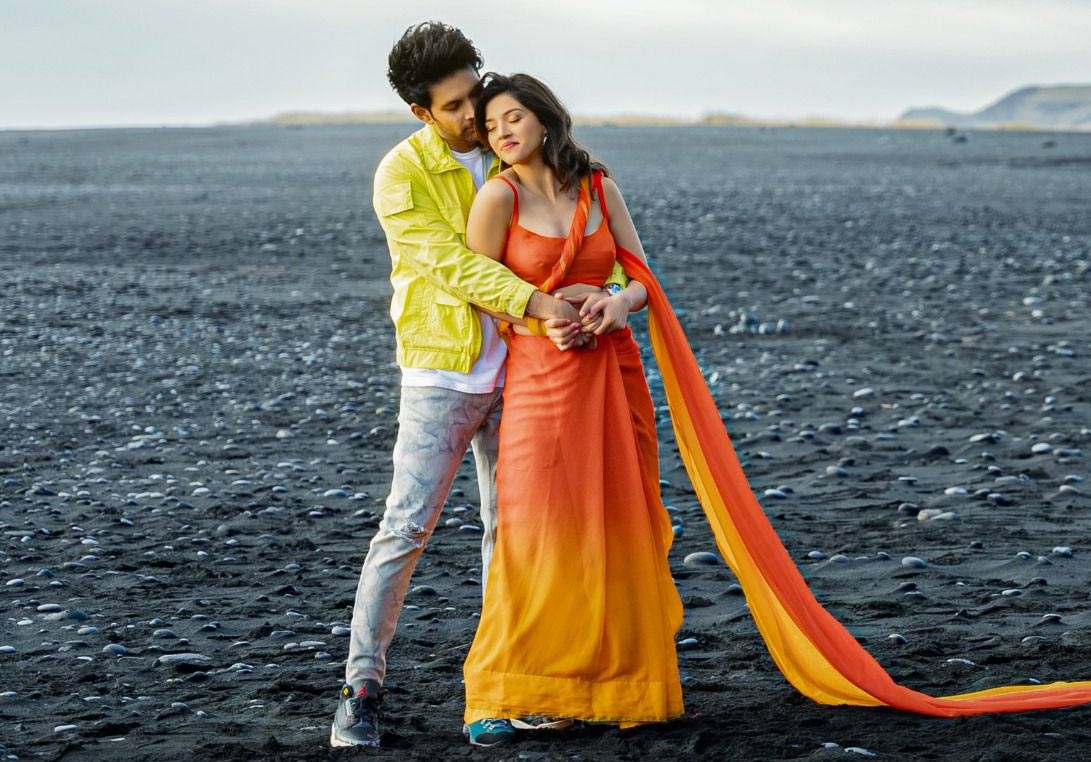 Idhi Idhi Maaya another lovely melody from Spark