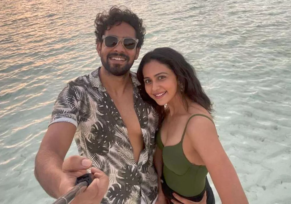 డ్రగ్స్ కేసులో అగ్ర హీరోయిన్ సోదరుడి పరారీ.. గాలింపు చేపట్టిన ఈగల్