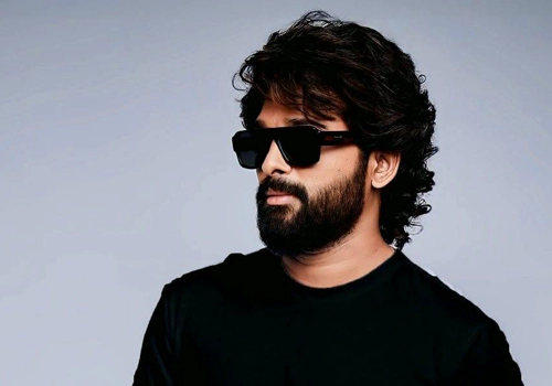 మరో తమిళ స్టార్ డైరెక్టర్ తో అల్లు అర్జున్ మూవీ!