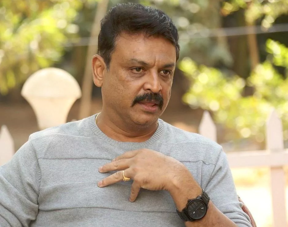 'ఇడుపుకాయితం': తెలంగాణ, ఆంధ్రాపై ప్రాంతీయ ముద్రలా? నరేశ్ కామెంట్స్ వైరల్!