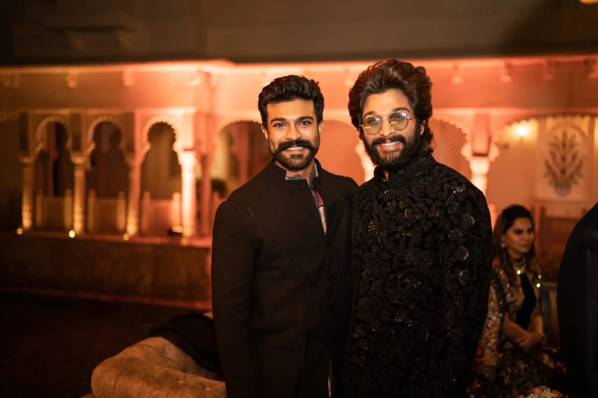 Allu Arjun: పెద్ది సినిమాపై అల్లు అర్జున్ రివ్యూ.. రామ్ చరణ్ పర్ఫార్మెన్స్‌కు ఐకాన్ స్టార్ ఫిదా!