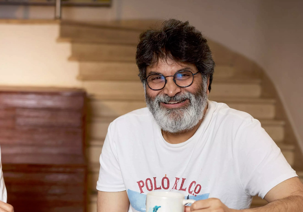 God of War: ఎన్టీఆర్ వర్సెస్ అల్లు అర్జున్.. ఫ్యాన్స్ మధ్య చిచ్చు పెడుతున్న త్రివిక్రమ్?