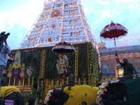 tirumalatemplenightview14_small.jpg