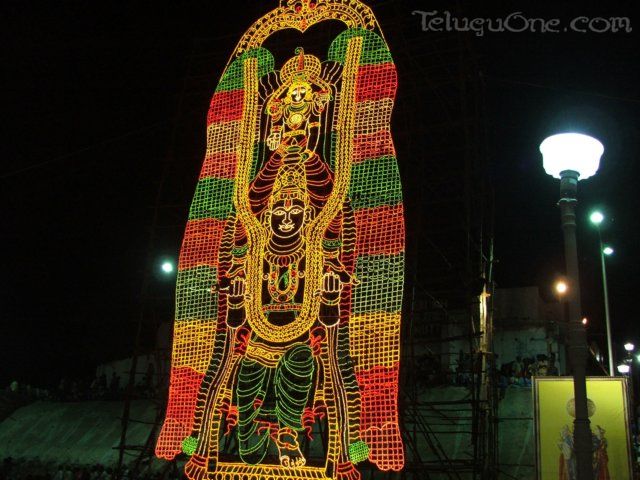 tirumalatemplenightview2.jpg