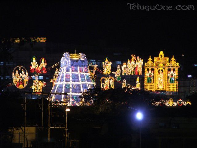 tirumalatemplenightview25.jpg