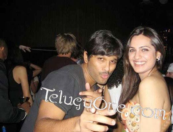 Mahesh Babu, Ram Charan, Allu Arjun, Allu Arjun Sneha reddy, 	Ram Charan Trisha, Mahesh Jayanth, Ram Charan Daggubati Rana