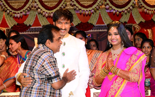 Gopichand Marriage Pics, Gopichand Marriage Photos, gopichand marriage with srikanth niece photos, Gopichand Resham Marriage Photos, Celebs at Gopichand Marriage