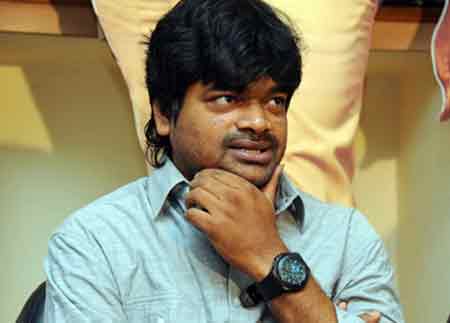 Harish Shankar takes up the challenge!, Harish Shankar Ramayya Vasthavayya flopped, Harish Shankar making a low budget film, Harish Shankar creative director 