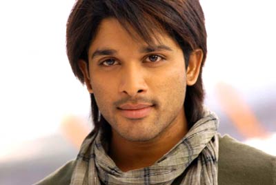 Allu arjun ram Charan, allu arjun pawan kalyan, ram Charan pawan kalyan, mega heroes, pawan kalyan allu arjun