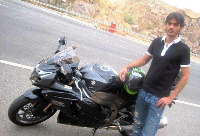 ayazuddin death, azahar son ayazuddin dead, ayazuddin super bike, azahar son bike accident, ayazuddin bike racing, ayazuddin bike races