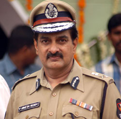 ap dgp v dinesh reddy, andhra pradesh director general of police, dgp dinesh reddy prime minister, dgps meet delhi, dinesh reddy prime minister, ap dgp prime minister, pm pat to dinesh reddy, pm congratulates dinesh reddy 