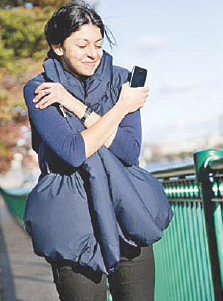 FEEL LIKE JACKET, FACE BOOK UPDATE, CELL PHONE SIGNAL, NEW JACKET, NEW TECHNOLOGY, WARM FEELING, AIR CHAMBERS, HUG YOUR NEAR AND DEAR, HUG FROM DISTANCE, LATEST TECHNOLOGY, FACEBOOK ACCOUNT1