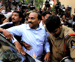 gali janaradhan reddy cbi arrest, gali plan to flee the country, gali cbi interrogation, gali cbi custody, cbi questioning gali dilkusha guest house, cbi omc manager information