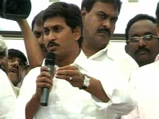 high court orders jagan case, jagan case ministers babus in cbi probe, jagan companies under cbi scanner, high court orders cbi probe in jagan case, Sandur Power Company, Eres Projects Pvt Ltd, high court charges against ys jagan mohan reddy, ys rajasekhar reddy ministers high court orders, ias officers jagan case 