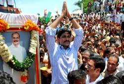 jagan victory celebrations, hyderabad celebrtes jagan victory, jagan t slogan, jagan victory margin, ysr congress victory celebrations   