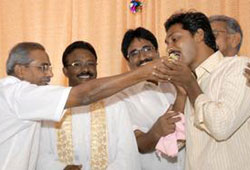 kadapa byelections, kadapa bypolls, pulivendula assembly seat, kadapa lok sabha seat, ys jagan mohan reddy, ys vivekananda reddy, jagan viveka byelections, bypolls congress party, bypolls ysr congress party