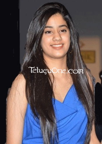 Sridevi daughter, sridevi daughter jhanvi, sridevi daughter age, sridevi daughter jhanvi kapoor latest photos, jhanvi kapoor latest photos