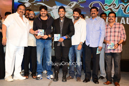 Julayi audio launch, julayi audio songs, julayi songs, Pawan kalyan julayi, pawan kalyan julayi audio, naga babu speech julayi audio