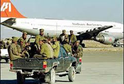 abdul rauf, kandahar hijack, 1999 IC-814 flight hijack, abdul rauf detained, abdul rauf hijacker chile, Jaish-e-Mohammad chief, Maulana Masood Azhar, cbi team, fbi