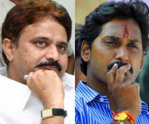 ysr party chief jagan, jagan mohan reddy, ap chief minister kiran kumar reddy, mopidevi venkata ramana arrested, mopidevi venkata ramana kiran kumar reddy, kiran kumar, mopi devi 