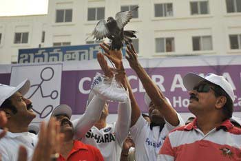 balakrishna cancer awareness walk, world cancer day 4 february 2012, Basavatarakam Indo-American Cancer Hospital, dgp dinesh reddy cancer awareness walk, dgp dinesh reddy nandamuri balakrishna, balakrishna cancer awareness walk, balayya cancer awareness walk