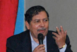 karnataka lokayuktha, justice hegde, justice n santosh hegde, hegde lok pall bill drafting committee, hegde digvijay singh, hegde anna hazare