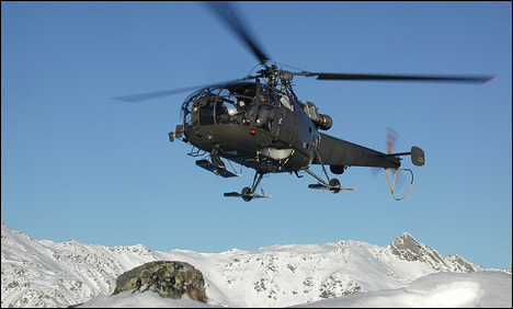 army helicopter crash, army helicopter crash 23 may 2012, helicopter crash 23 may 2012, siachen helicpter crash, bhim post siachen chopper clash, helicopter clash pilot chandrasekhar