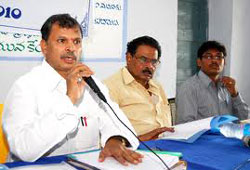 kadapa bypolls congress party, tulasi reddy congress leader, kadapa lok sabha seat, pulivendula assembly seat, ysr congress party kadapa byelections, ys jagan mohan reddy kadapa bypolls