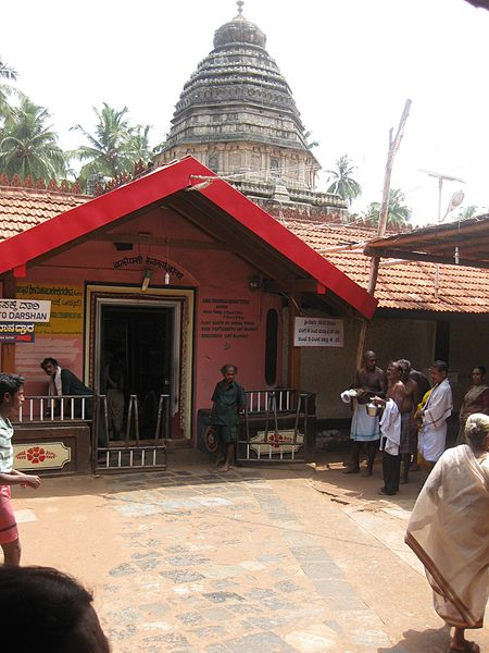 Information on Gokarna Atma Linga Temple History, Aatma Linga Khetram in Mahabaleshwar Shiva temple Gokarana Karnataka state in India.